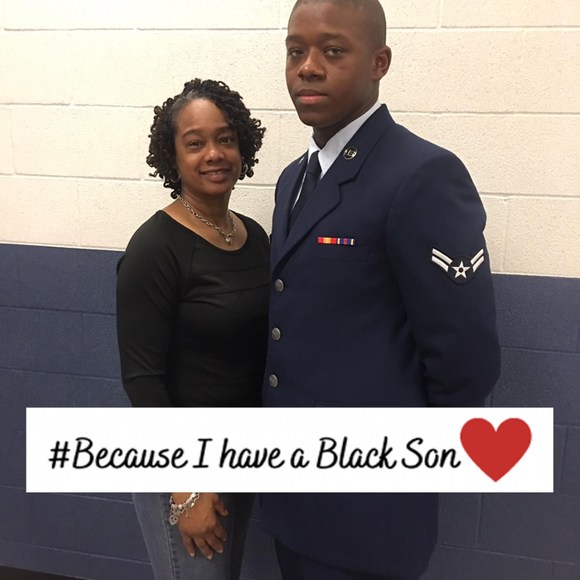 Meet your Posher, Lisa - Picture 1 of 1